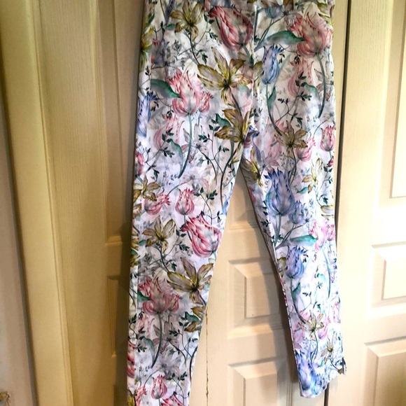 H&M Womans Floral Jeans Size 8 - Picture 1 of 7